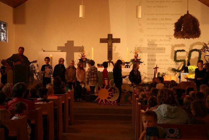 2009-Erntedank-Schueler-05.JPG
