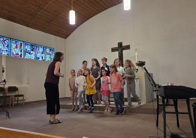 1000142149-1600.jpg Kinderchor